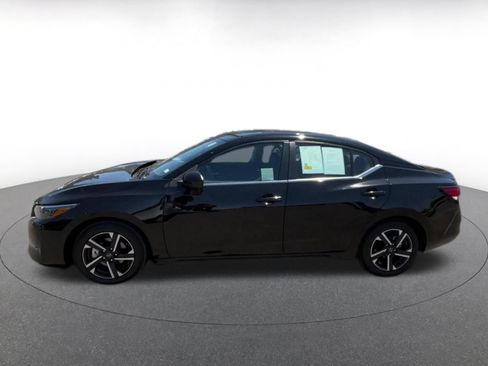 Used 2025 Nissan Sentra SV FWD image 9