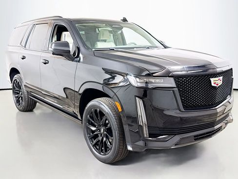 Used 2021 Cadillac Escalade Sport Platinum RWD image 3