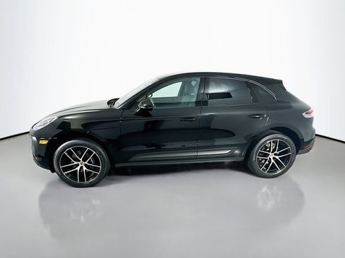 Certified 2023 Porsche Macan AWD/4WD image 2