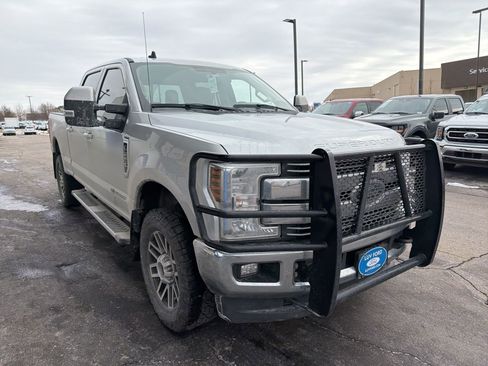 Certified 2019 Ford F250 Lariat w/ Lariat Value Package image 2