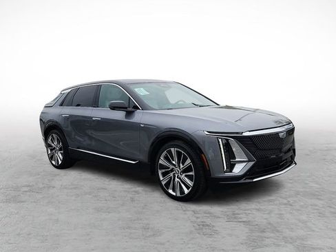 Used 2023 Cadillac Lyriq 2WD image 3