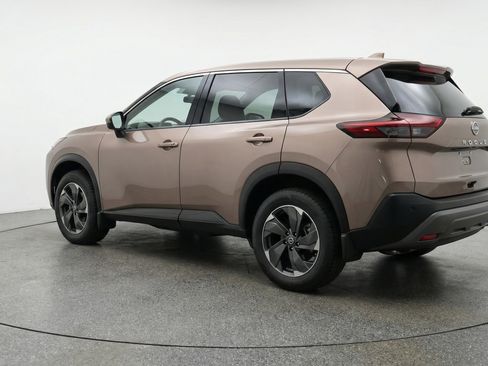 Used 2025 Nissan Rogue SV AWD/4WD image 6