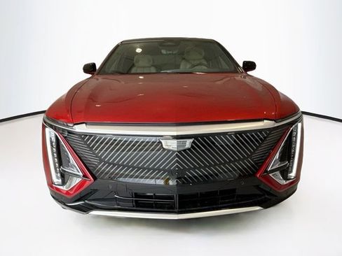 New 2025 Cadillac Lyriq Luxury w/ Nappa Leather Package image 2