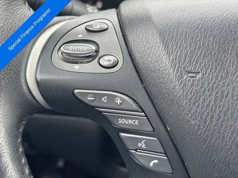 Used 2019 Nissan Pathfinder SL image 17