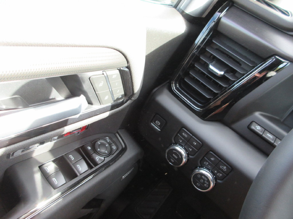 New 2026 GMC Sierra 1500 AT4 w/ AT4 Premium Package AWD/4WD image 18