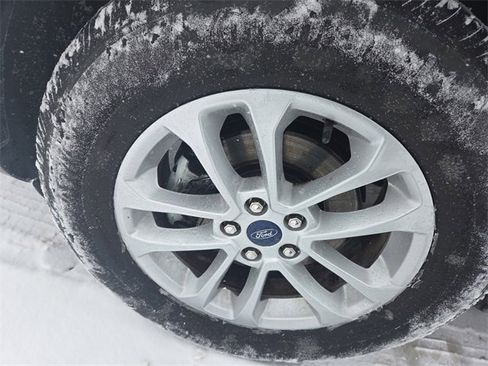 Certified 2022 Ford Escape SE w/ Cold Weather Package image 13