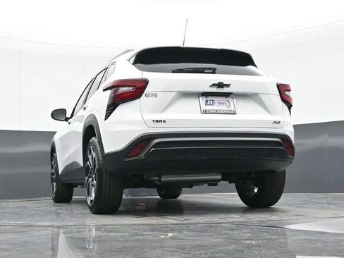 New 2026 Chevrolet Trax RS w/ Sunroof Package image 44