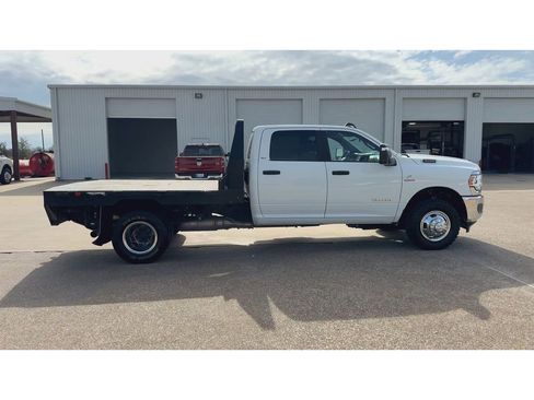 Used 2024 RAM 3500 SLT w/ Quick Order Package 2YG SLT image 9