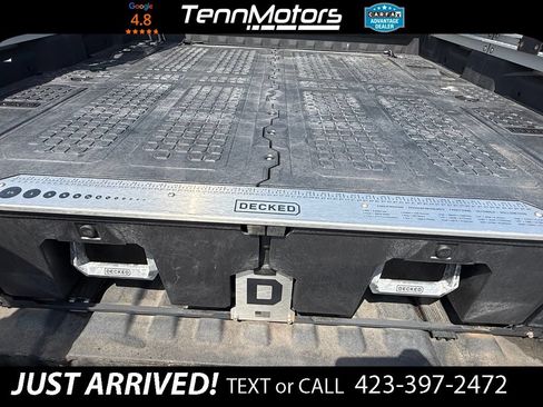 Used 2018 Nissan Titan PRO-4X w/ Pro-4x Convenience Package AWD/4WD image 16
