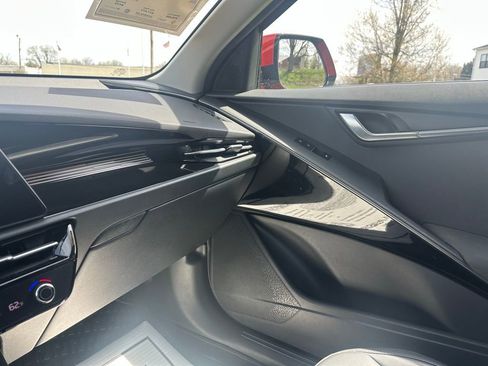 Used 2023 Kia Niro Wind w/ Wind Preserve Package image 24