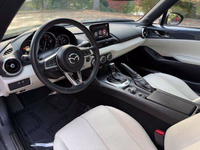 Used 2021 MAZDA MX-5 Miata RF Grand Touring RWD image 12
