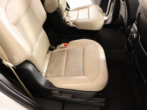 Used 2020 Ford Explorer Limited w/ Class III Trailer Tow Package image 16