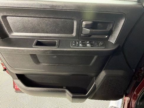 Used 2017 RAM 1500 Express AWD/4WD image 11