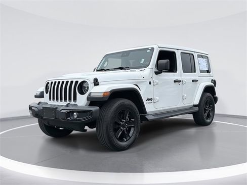Used 2022 Jeep Wrangler Unlimited Sahara image 1