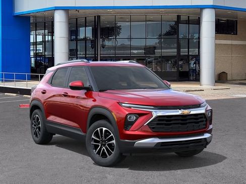 New 2026 Chevrolet TrailBlazer LT w/ Driver Confidence Package FWD image 7