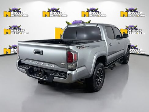 Used 2022 Toyota Tacoma TRD Sport w/ Technology Package RWD image 5
