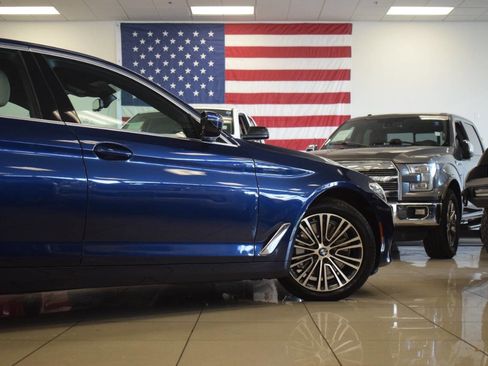 Used 2019 BMW 530i w/ Convenience Package image 34