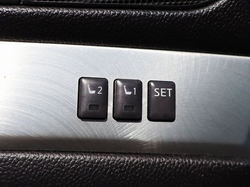 Used 2015 INFINITI Q60 Sport Limited image 15