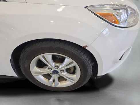 Used 2014 Ford Focus SE w/ SE Winter Package image 20