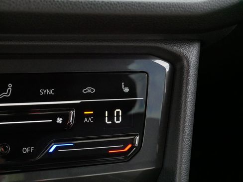 Certified 2024 Volkswagen Tiguan SE R-Line AWD/4WD image 29