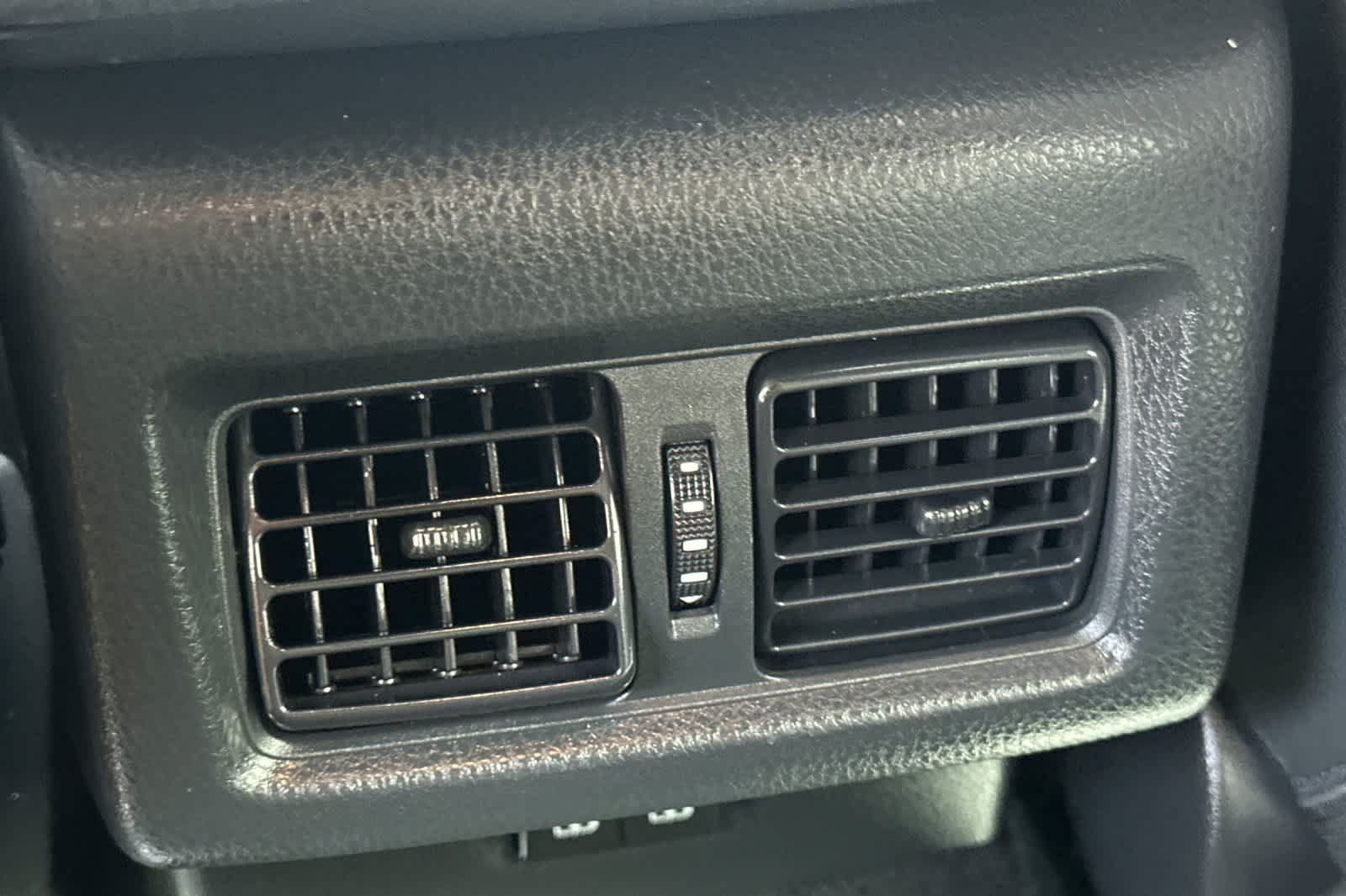 Used 2025 Toyota Camry SE FWD image 14