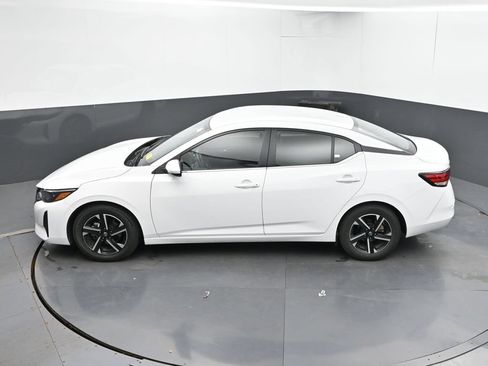 Used 2024 Nissan Sentra SV FWD image 37
