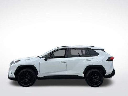 Used 2020 Toyota RAV4 LE FWD image 15