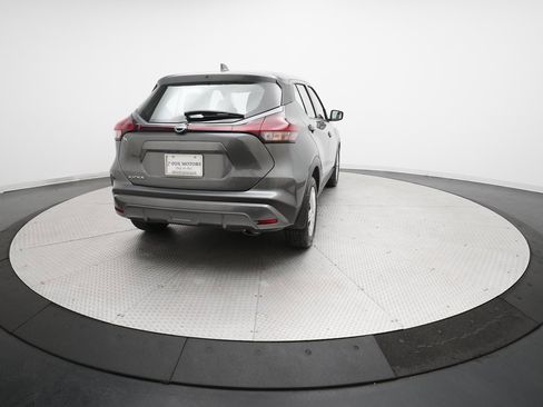 Used 2022 Nissan Kicks S image 34