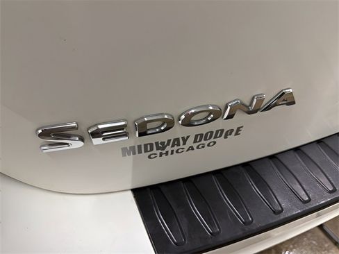 Used 2018 Kia Sedona LX image 8