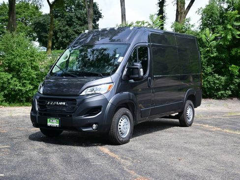 New 2025 RAM ProMaster 1500 w/ Safety Group FWD image 5