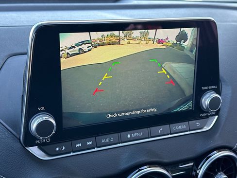 Used 2022 Nissan Sentra SV FWD image 17