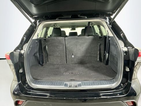 Certified 2024 Toyota Highlander LE AWD/4WD image 24