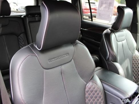 Used 2025 Jeep Grand Cherokee Summit w/ Obsidian Package AWD/4WD image 50