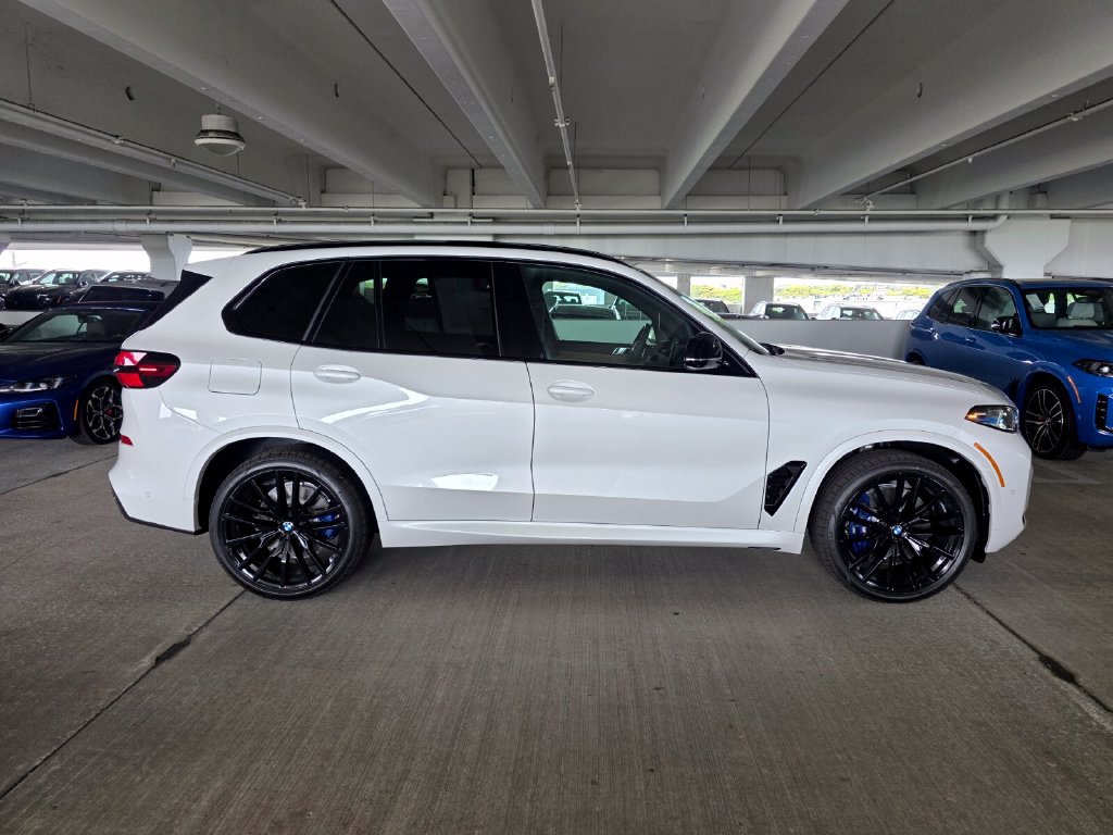 New 2026 BMW X5 M60i AWD/4WD image 3