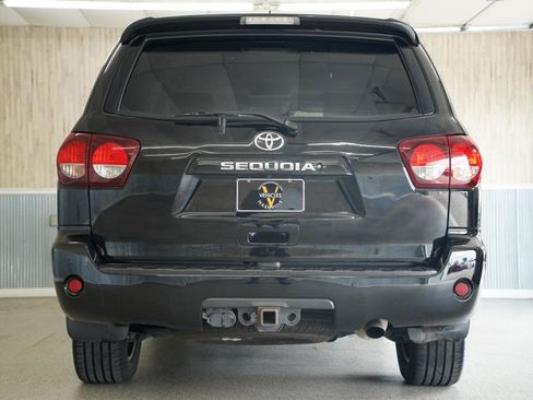 Used 2019 Toyota Sequoia TRD Sport w/ TRD Sport Premium Package RWD image 9