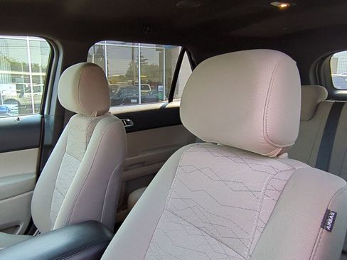 Used 2013 Ford Explorer 4WD w/ Class III Trailer Tow Pkg image 20