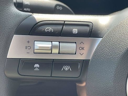 Used 2026 Hyundai Tucson SEL FWD image 23