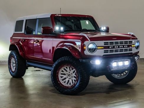 Used 2025 Ford Bronco Heritage Edition image 4