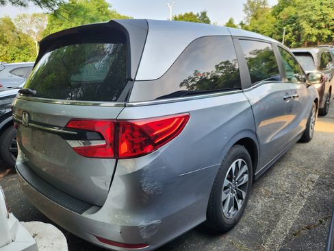 Used 2023 Honda Odyssey EX-L image 4