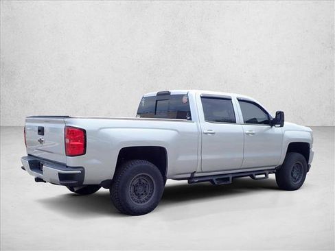 Used 2017 Chevrolet Silverado 1500 LT w/ All Star Edition AWD/4WD image 3