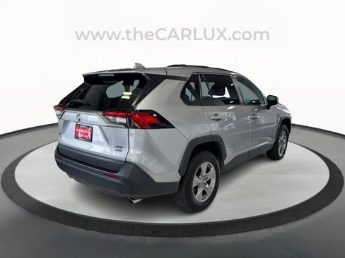 Used 2022 Toyota RAV4 XLE AWD/4WD image 7