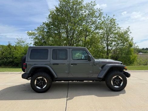 Used 2022 Jeep Wrangler Unlimited Rubicon w/ LED Lighting Group AWD/4WD image 2