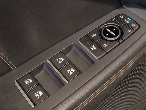 Used 2018 Genesis G80 3.3T Sport image 27