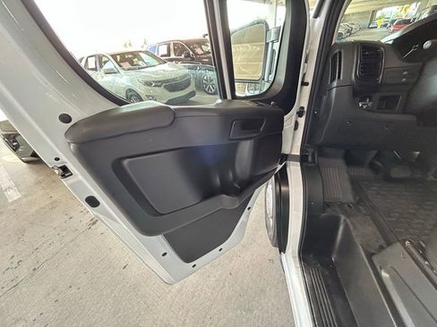 Used 2023 RAM ProMaster 2500 image 23