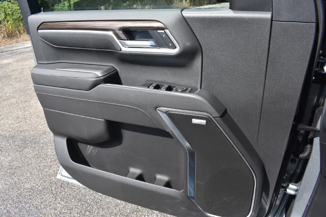 New 2026 Chevrolet Silverado 1500 RST w/ Redline Edition AWD/4WD image 35