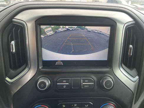 Used 2020 Chevrolet Silverado 1500 LT w/ Convenience Package image 21