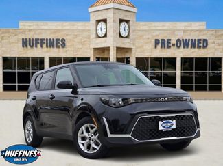 Certified 2025 Kia Soul LX video 1