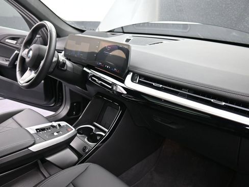 Used 2025 BMW X1 xDrive28i image 19