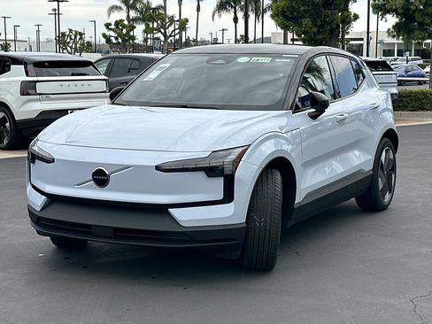 New 2026 Volvo EX30 Plus image 3