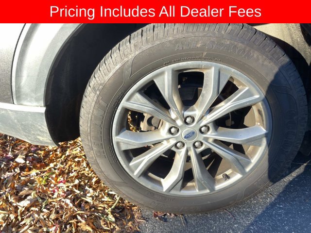 Used 2020 Ford Explorer XLT w/ Equipment Group 202A AWD/4WD image 11